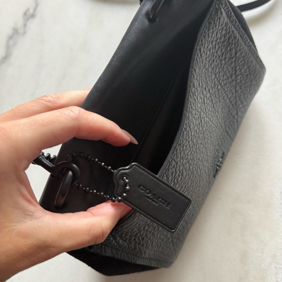 COACH Faye Crossbody Purse Bag All Black Pebbled Leather Flap F1880-F22349 - Picture 8 of 15